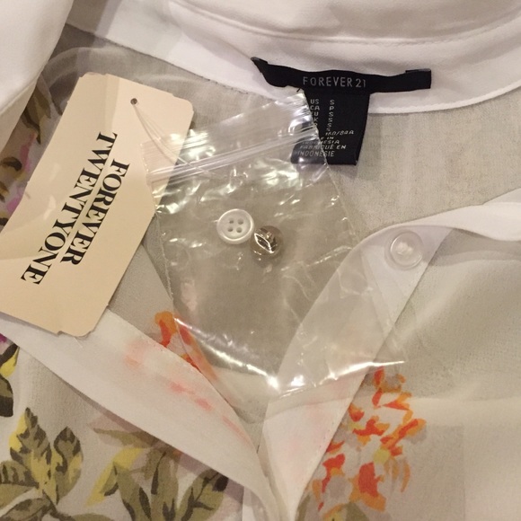 NWT New forever 21 shirt silver ivory pink Small S - Picture 2 of 3