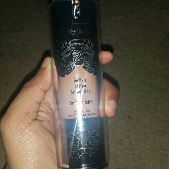 Kate von d lock it foundation in medium 64