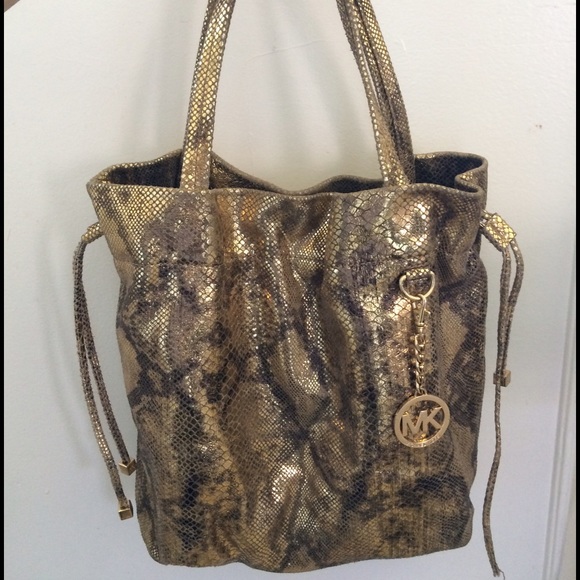 MICHAEL KORS Large Drawstring Jet Set Tote