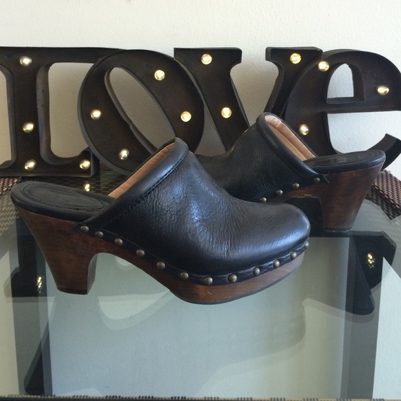 Frye Audra Clog