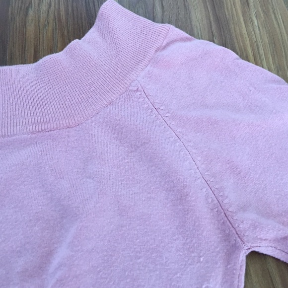 Pink sweater - Picture 2 of 2