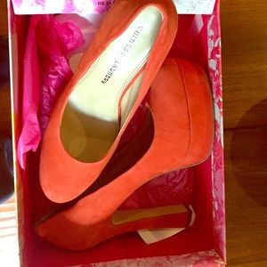 FRENCH LAUNDRY barely worn suede pumpkin size 10.