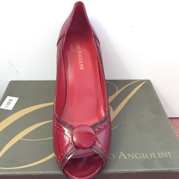 Red heels - Picture 2 of 3