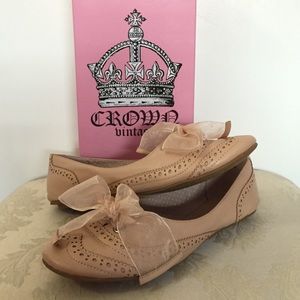 Nude flats