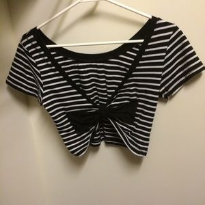 Black&White Striped Bow Crop Top