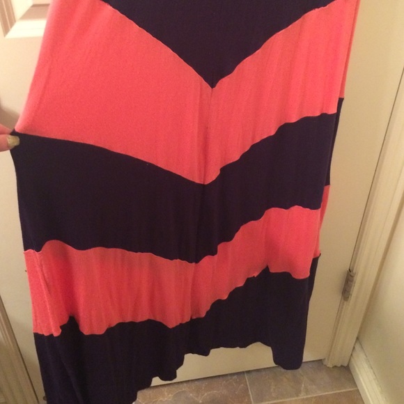 Chevron Maxi Dress - Picture 3 of 3