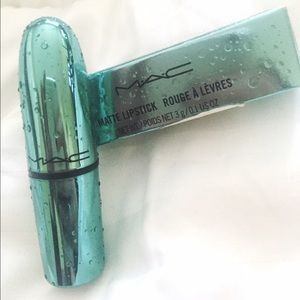 MAC Alluring Aquatics Enchanted One Lipstick