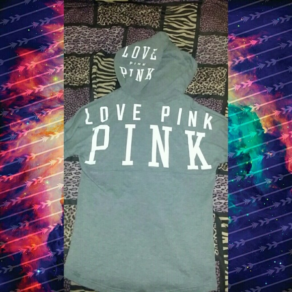 Read! Victoria Secret Pink Hooded Crew!
