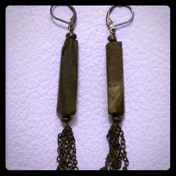 Wooden earring with chain