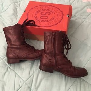 Brown combat boots **WILL GLADLY TAKE OFFERS**