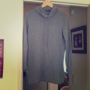 Grey maternity sweater.