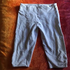 Lululemon dhanurasana crops