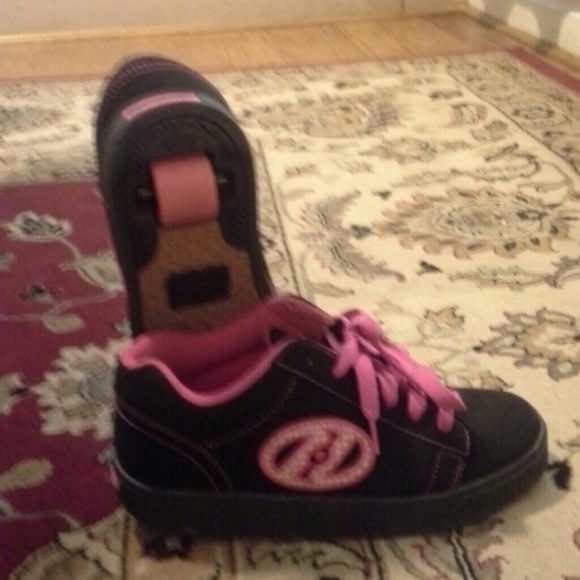 Heelys shating shoes
