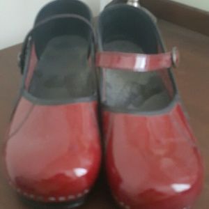 Dansko- mary jane style