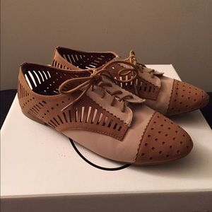 ❌SOLD❌ Dollhouse Perforated Lace Up Oxford