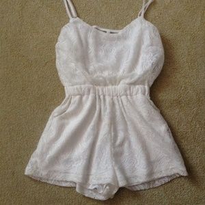Romper sz xs perfect for summer