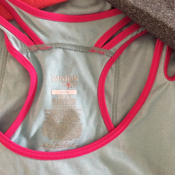 Set of 3 workout tanks - Picture 4 of 4