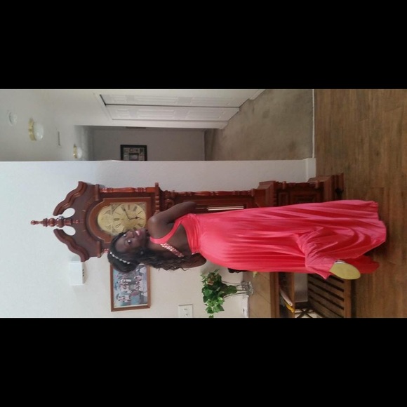 Coral Prom Dress 🎀👗 - Picture 3 of 4