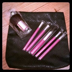 Makeup brushes set w/makeup case