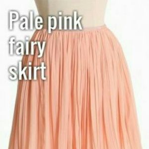 BB Dakota pink pleated skater skirt