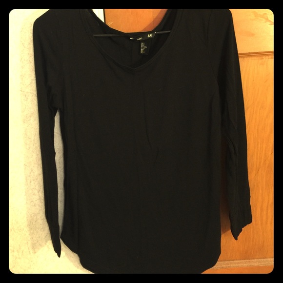 *SOLD* Black H&M Top - Size Small