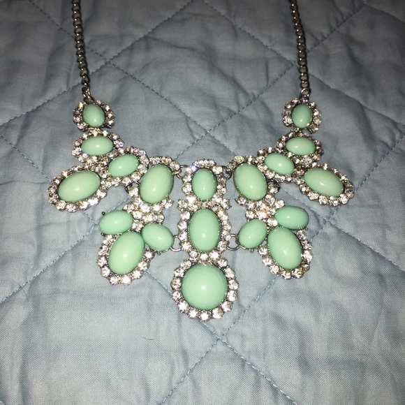 Mint statement necklace - Picture 4 of 4