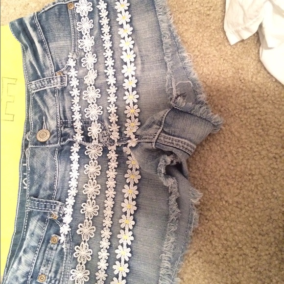 Bundle - Picture 2 of 3