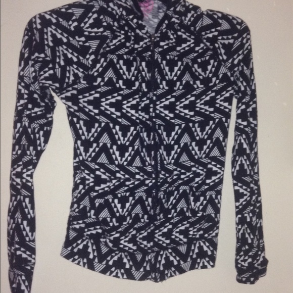 Astec black and white hooded sweater