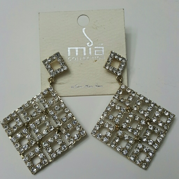 Diamond-shaped silverish goldish earrings