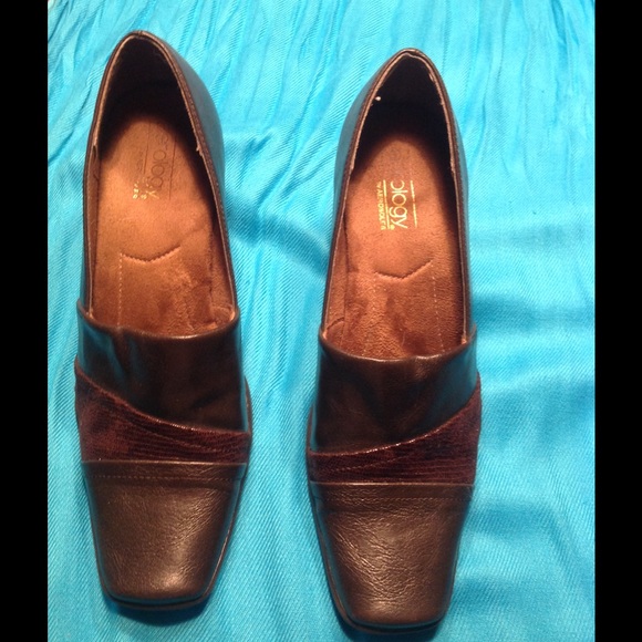 Aerology shoes
