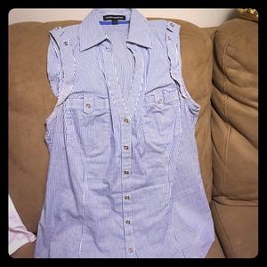 Really cute fitted sleeveless top