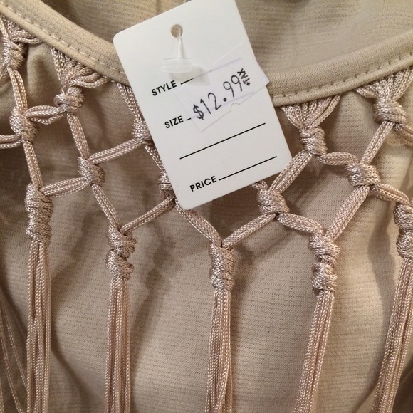 Nude fringe bralette - Picture 2 of 3