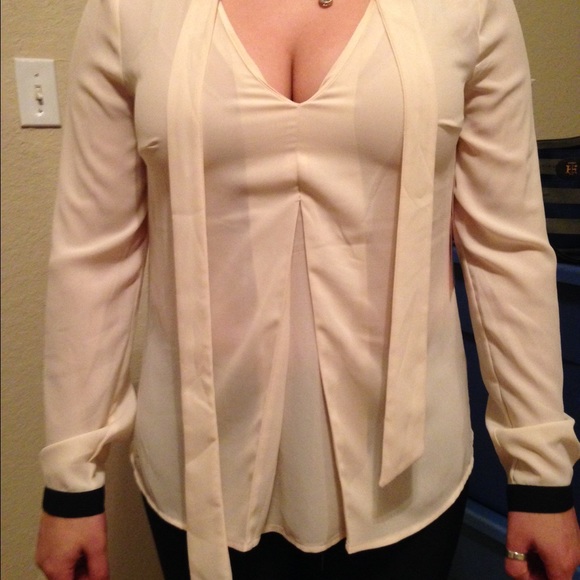 Blouse - Picture 3 of 3