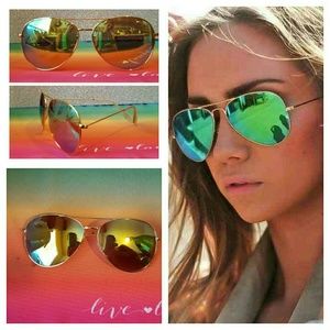 GREEN MIRRORED AVIATOR SHADES