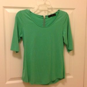 🎀 Casual green shirt