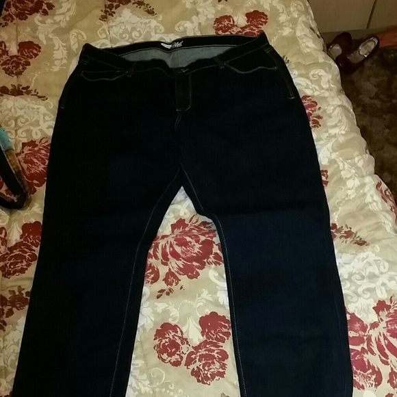 ⚡FLASH SALE⚡BNWOT Old Navy The Flirt Jeans