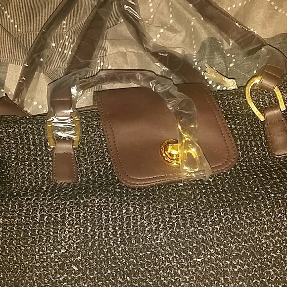 Handbag - Picture 2 of 3