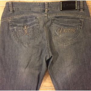 Dereon Jeans