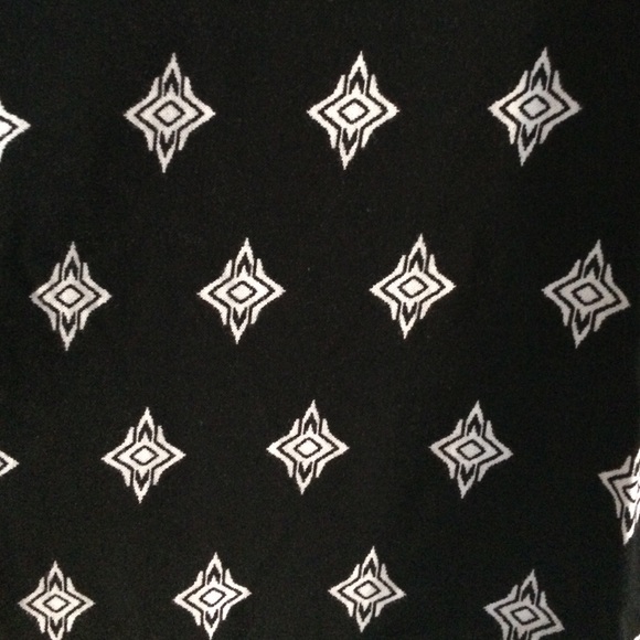 Black, Patterned H&M Blouse - Picture 2 of 2