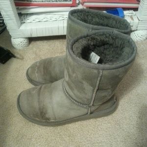 GUC Uggs Size 5