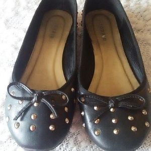 Torrid flats sz 9 gold studs