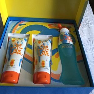 Moschino set