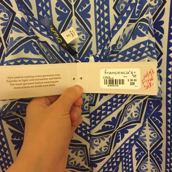 Francesca's blouse - Picture 3 of 4