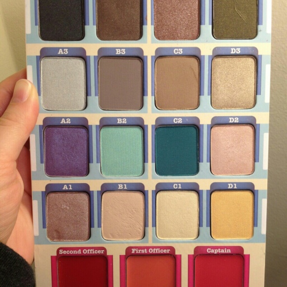 The Balm Voyage Palette