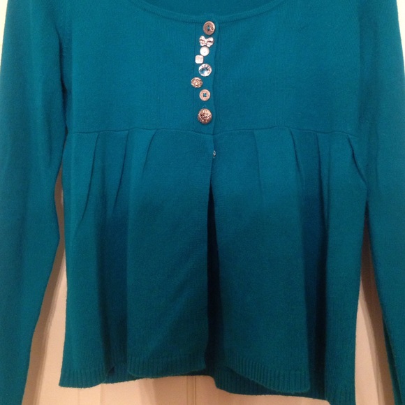 Delia's sweater - Picture 3 of 4