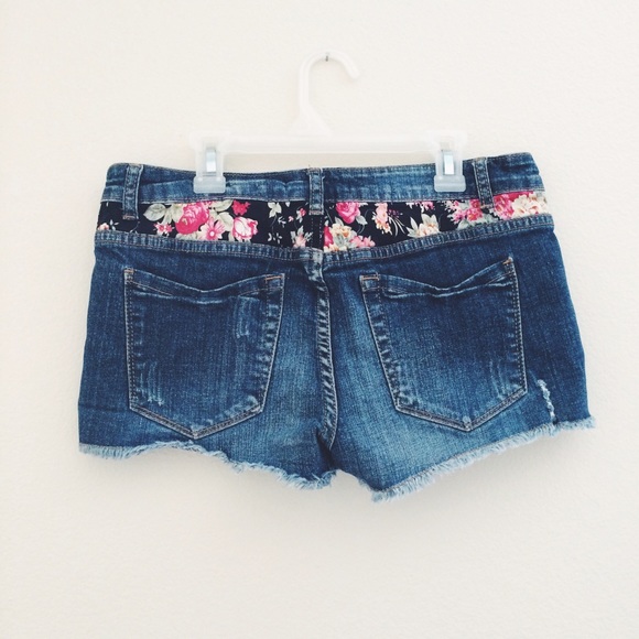 SOLD || Floral Denim Shorts - Picture 2 of 3