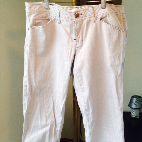 Gap cropped off white jean size 12