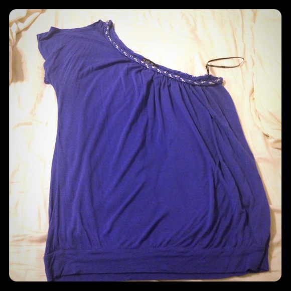 🔴SOLD🔴One-Shoulder Purple Blouse
