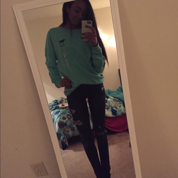 Pink crew neck sweatshirt