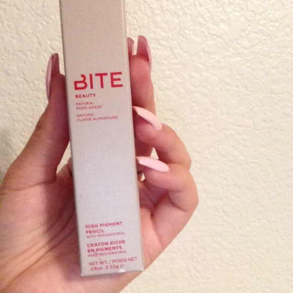 Bite High Pigment Pencil